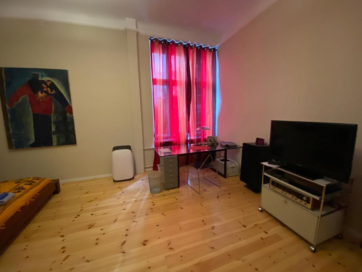 Fewo Gruene Mommsenstrasse - Bei Becker Klingeln Apartment Berlin Bagian luar foto